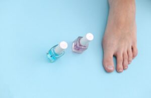 Nail polish for toenail fungus