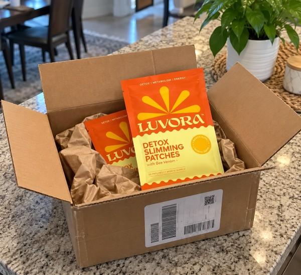 Luvora Shipping Box